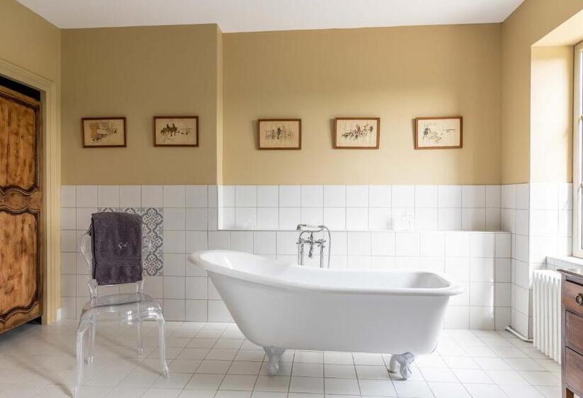 Люкс Повышенной Комфортности, Château De Charmeil  Vichy Chambres D Hôtes
