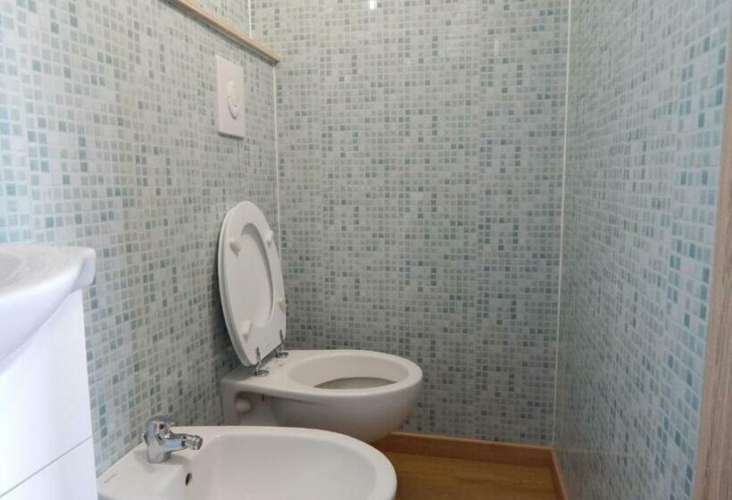 بانگلوی استاندارد با چشم‌انداز دریا, Residence Stabilimento Roma
