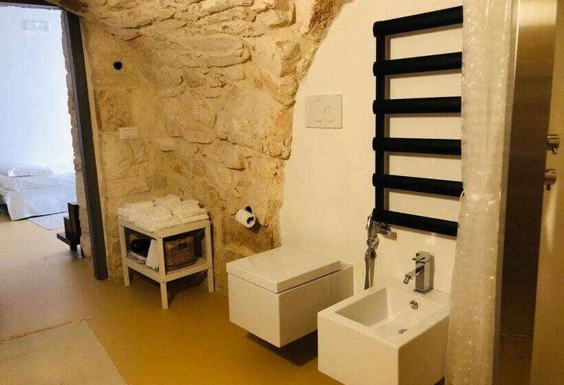 Люкс Deluxe Кровать Кинг, Augusta Trulli Resort