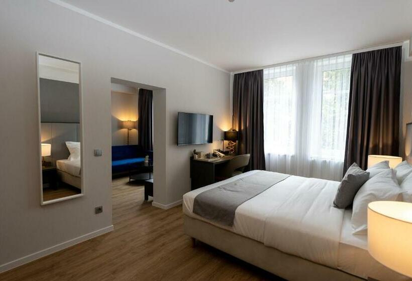 سوییت جونیور, Emily Hotel Leipzig Neue Messe