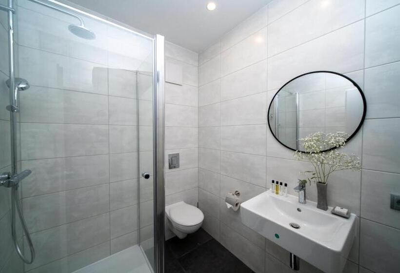 سوییت جونیور, Emily Hotel Leipzig Neue Messe