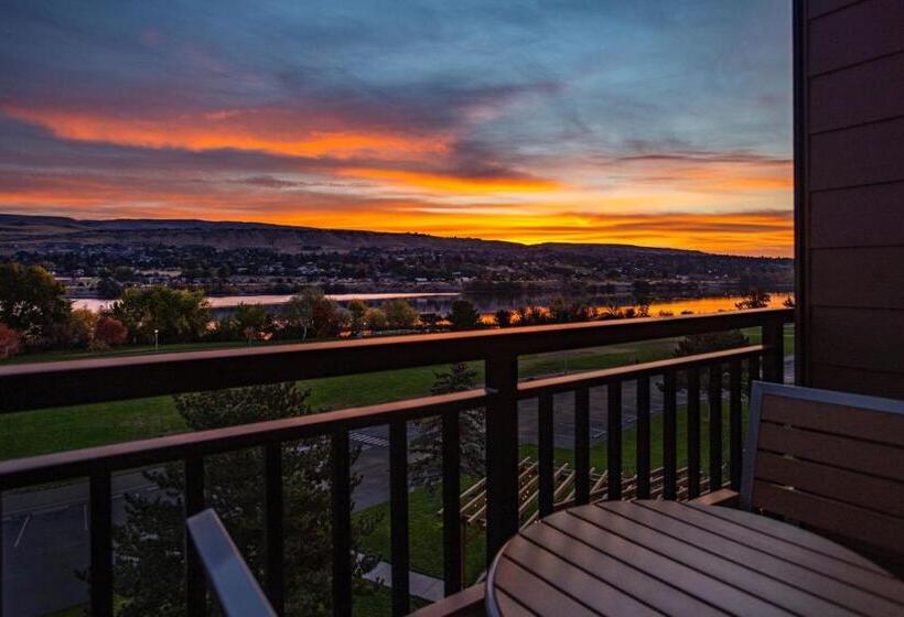 Standard studio with river view, Residence Inn By Marriott Wenatchee