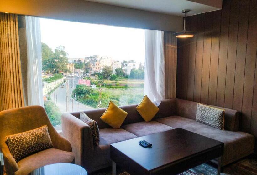 Suite Ejecutiva, Welcomhotel By Itc Hotels, Katra