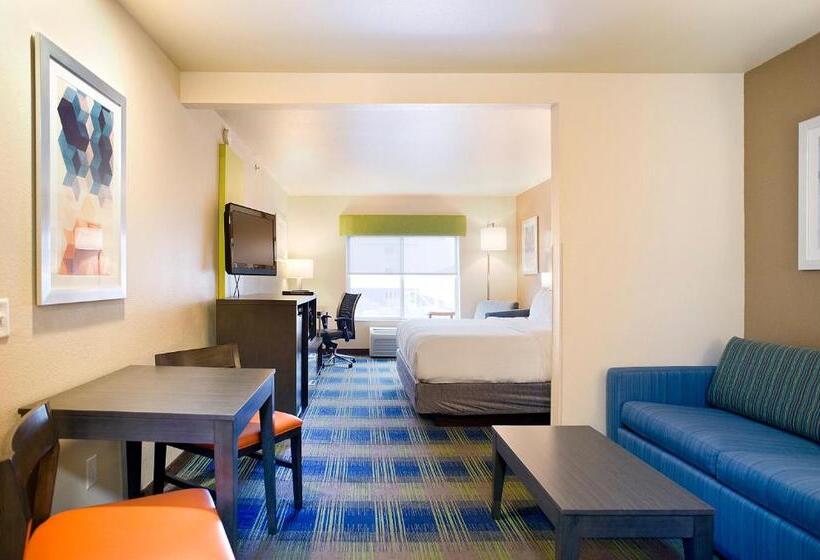Люкс Кровать Кинг, Holiday Inn Express Hotel & Suites Brookings, An Ihg