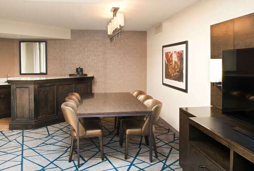 Lakosztály, Embassy Suites By Hilton Nashville At Vanderbilt