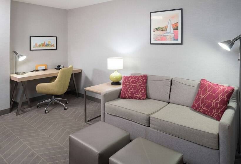 Полулюкс, Hilton Garden Inn Sioux City Riverfront