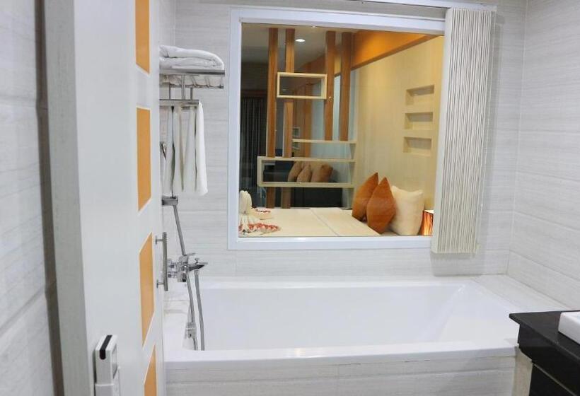 Номер Deluxe Кровать Кинг, Eastpana Hotel 304 Prachinburi