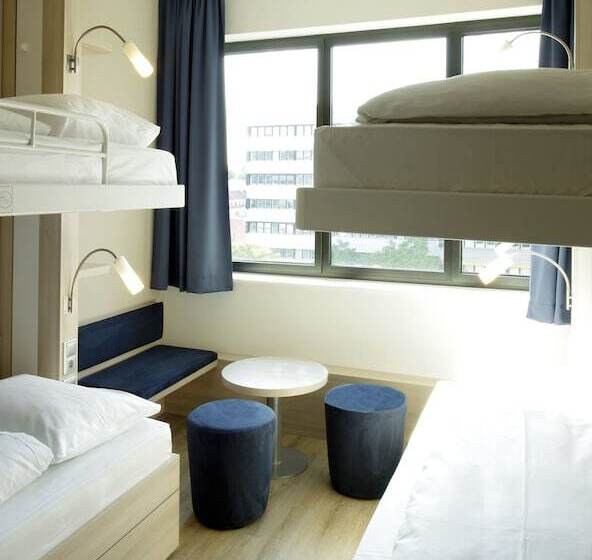 4인용 스탠다드 룸, H2 Hotel Berlin Alexanderplatz