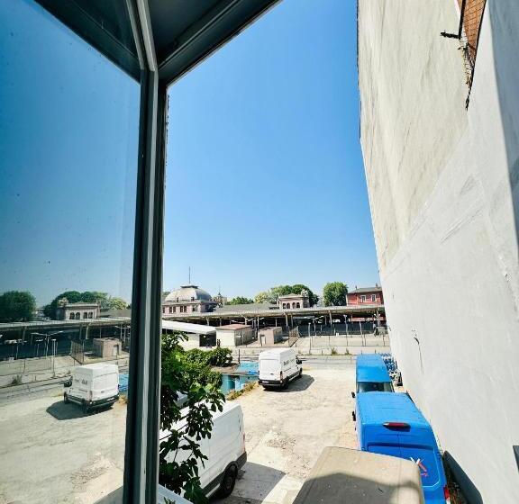 اتاق استاندارد سه تخته با بالکن, Sirkeci Quietness