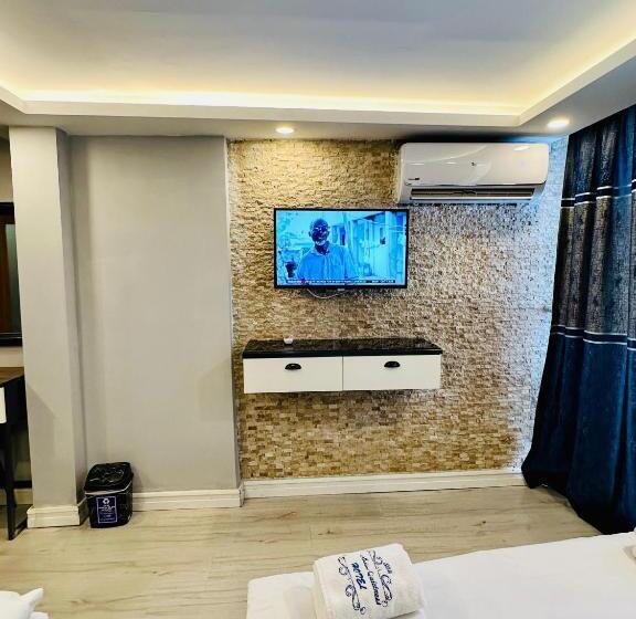 اتاق استاندارد سه تخته با بالکن, Sirkeci Quietness