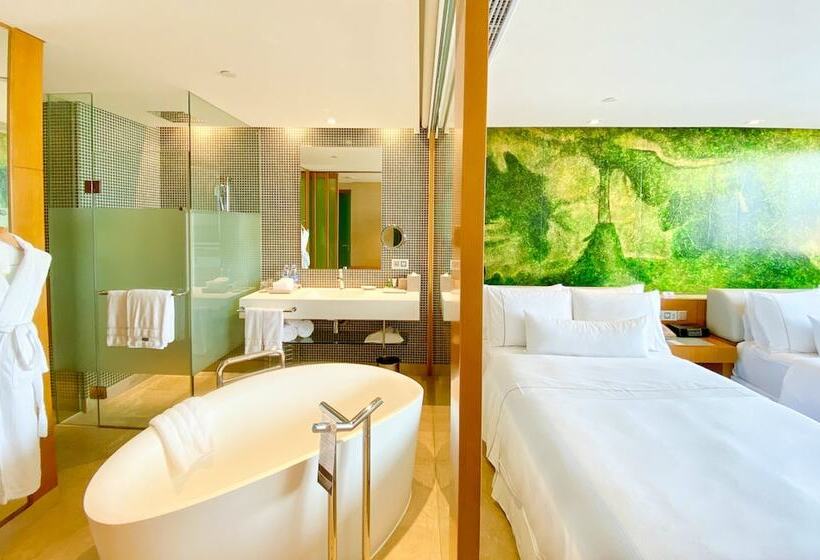 Номер Стандарт 2 Двуспальные Кровати, The Westin Shenzhen Nanshan