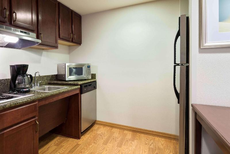 Люкс 2 Спальни, Homewood Suites By Hilton Tampa Airport   Westshore