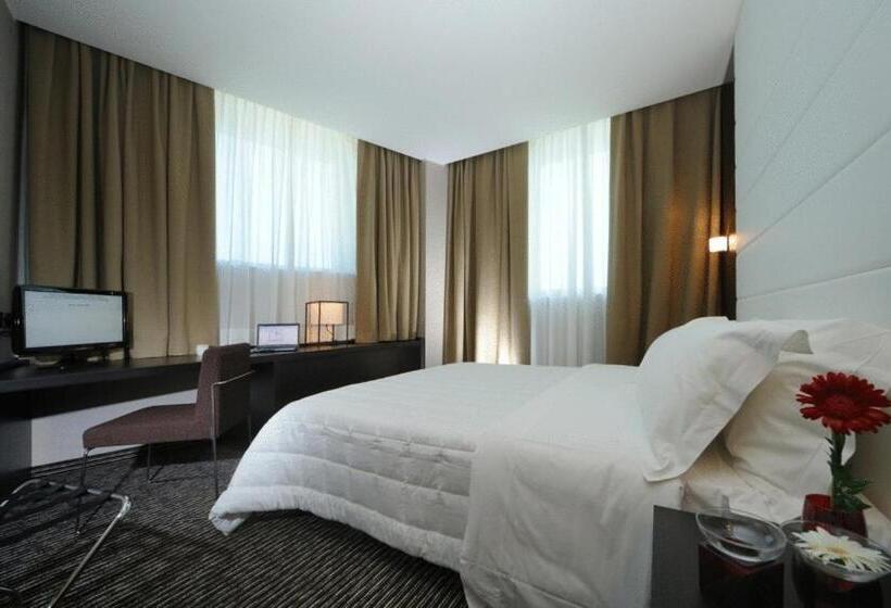 Номер Стандарт, H2c Hotel Milanofiori