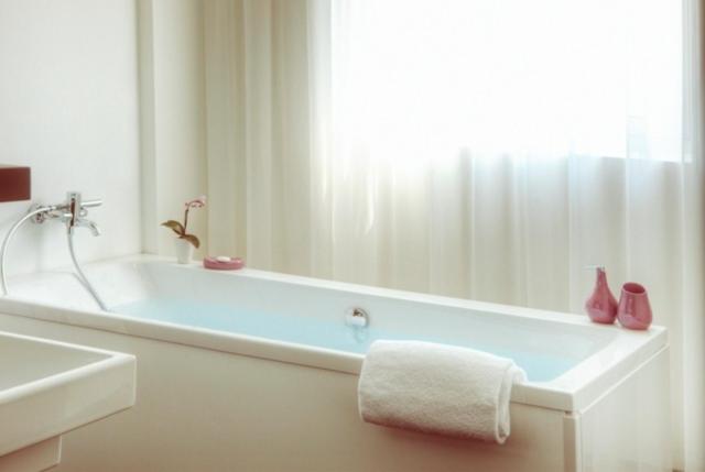 Полулюкс, H2c Hotel Milanofiori