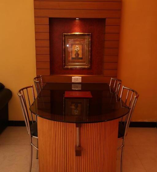 اتاق لوکس خانوادگی, Silver Oak