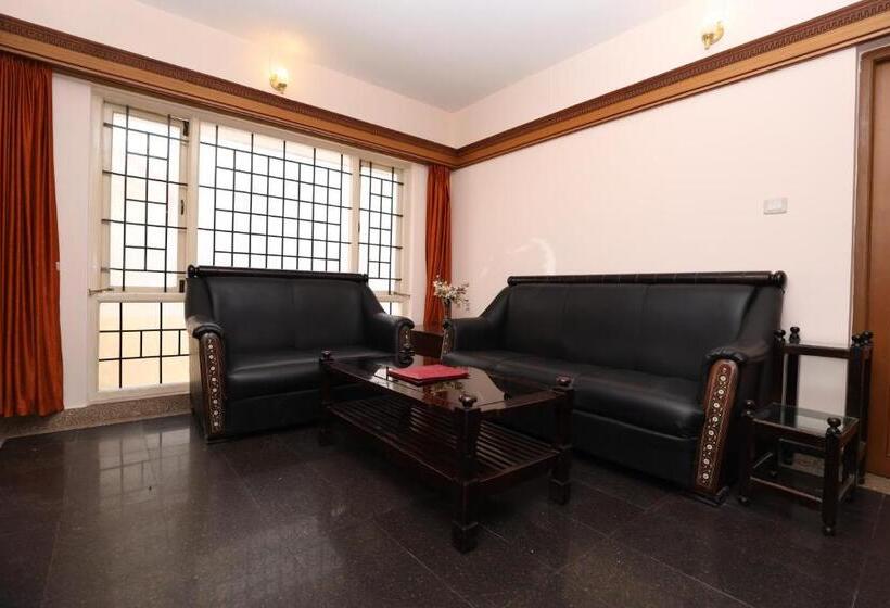 اتاق لوکس, Silver Oak