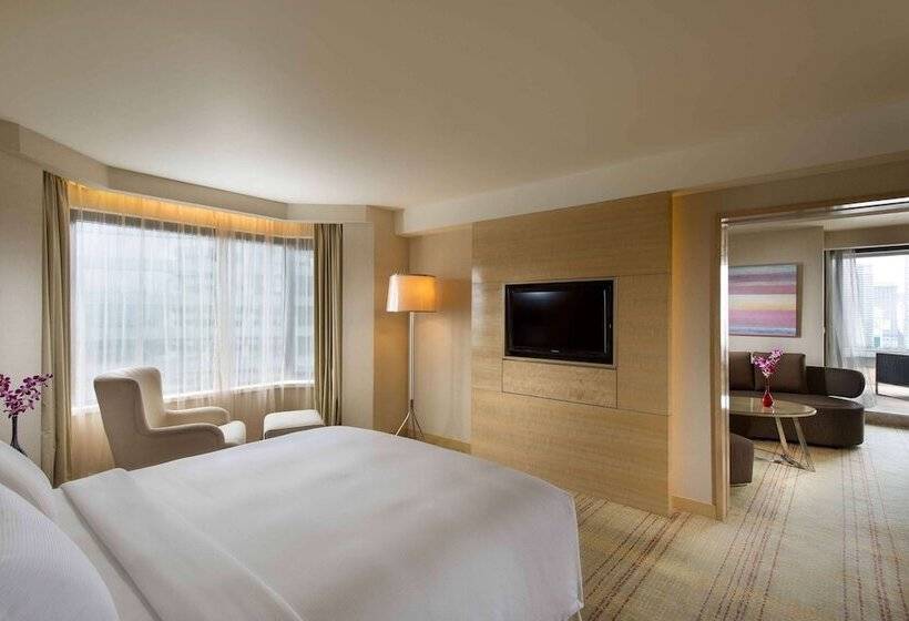 Люкс с Террасой, Doubletree By Hilton Hotel Kuala Lumpur