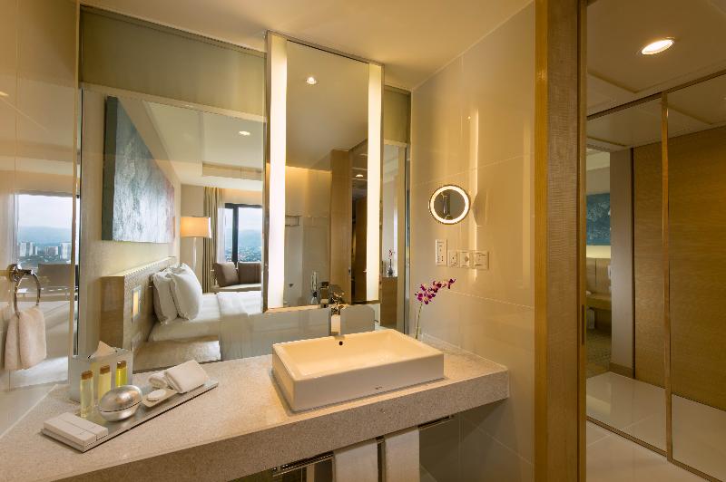 Номер Стандарт, Doubletree By Hilton Hotel Kuala Lumpur