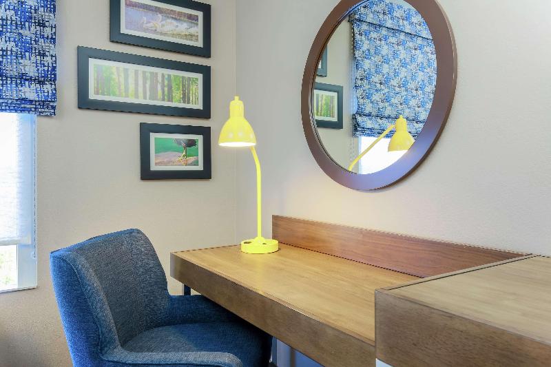 اتاق استاندارد برای معلولان, Hampton Inn & Suites Tallahassee I 10/thomasville Road, Fl