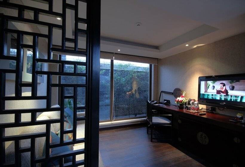 Вилла Deluxe 3 Спальни, Pullman Lijiang Resort & Spa