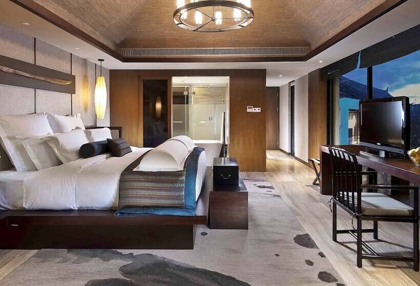 Вилла Deluxe 3 Спальни, Pullman Lijiang Resort & Spa