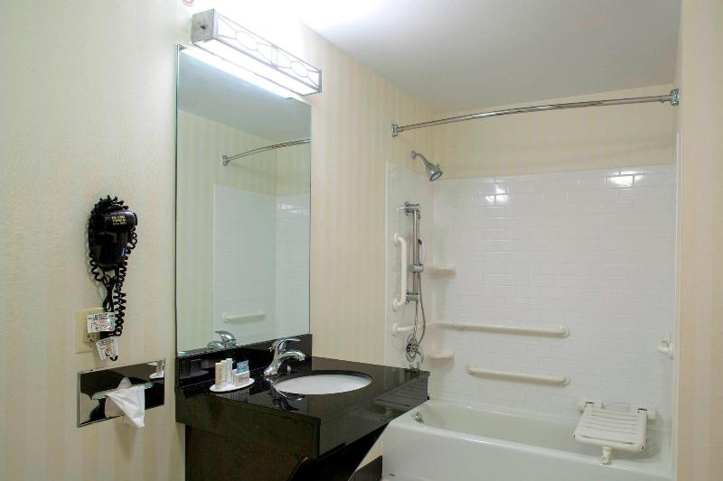 Standard Szoba King Size Bed, Hampton Inn & Suites Ft. Worth Burleson