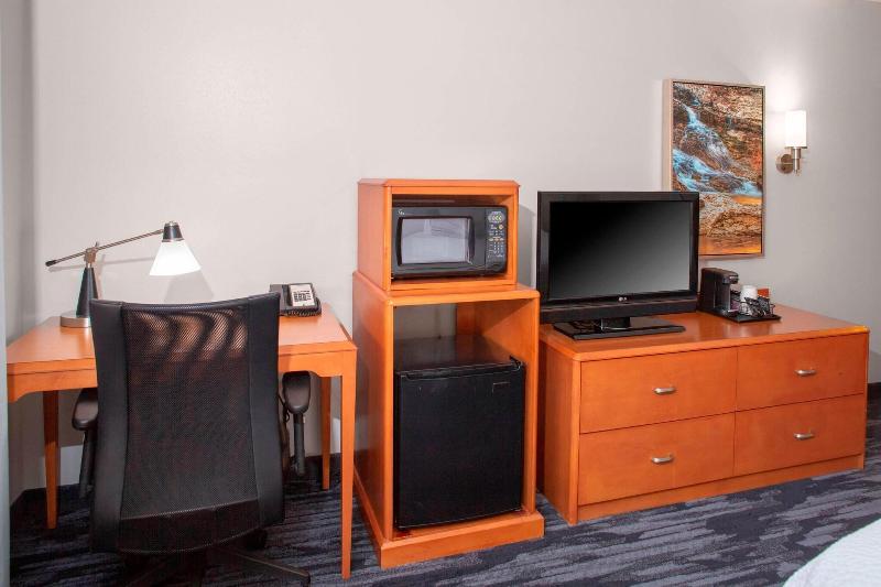 Standard Szoba King Size Bed, Hampton Inn & Suites Ft. Worth Burleson