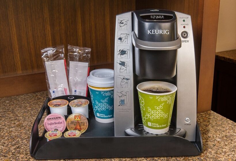 Номер Стандарт, Hilton Garden Inn Riverhead