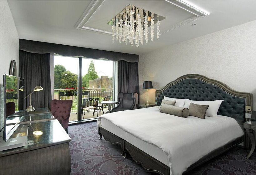 اتاق لوکس با تخت بزرگ, Hilton London Syon Park