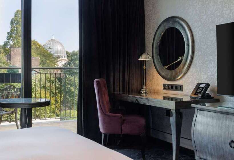 اتاق دلوکس با تخت کینگ و چشم‌انداز, Hilton London Syon Park