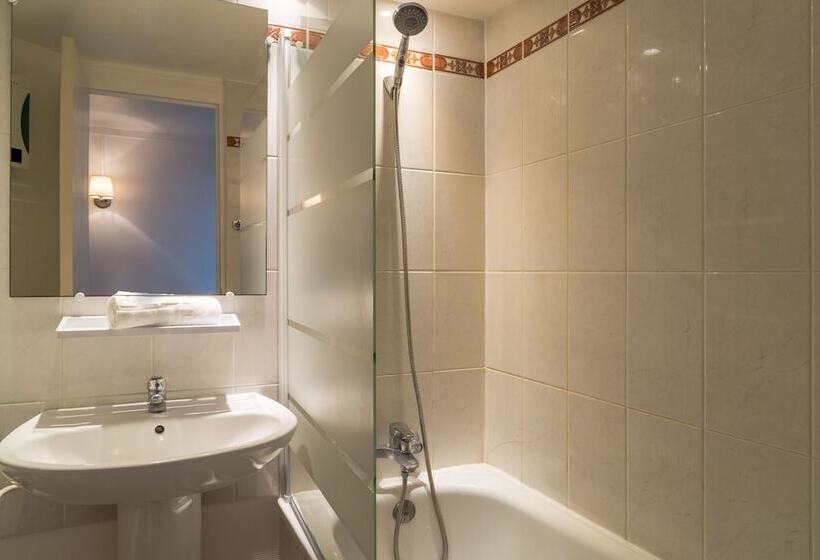 Номер Стандарт, The Originals City, Hôtel Ambacia, Tours Sud