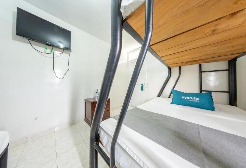 Economy Triple Room, Ayenda Danilo