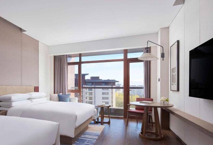 اتاق استاندارد با تخت بزرگ, Beijing Marriott Hotel Yanqing