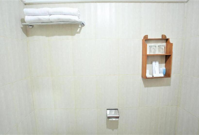 带阳台的豪华间, Kasuari Exotic Resort Magelang