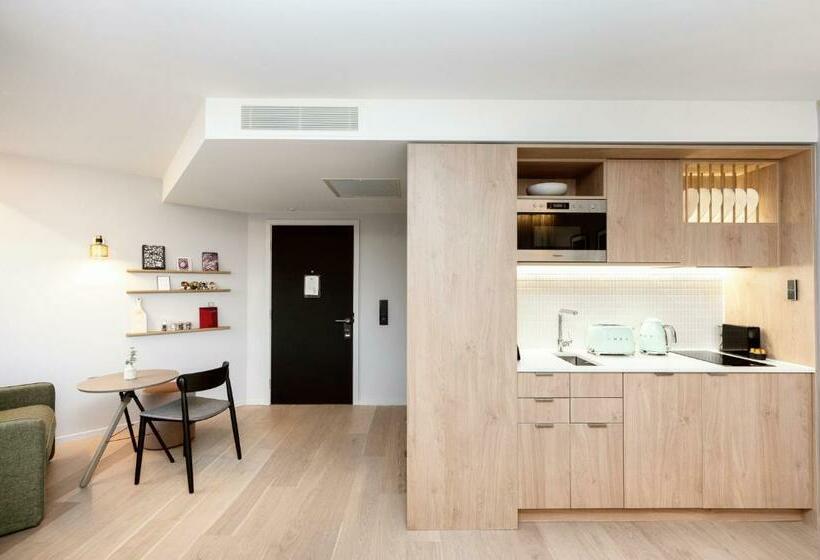 Студия Superior, Wilde Aparthotels London Paddington