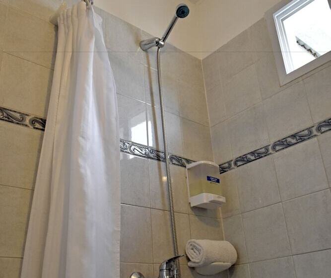 חדר סופריור לארבעה, Abril Hotel Boutique