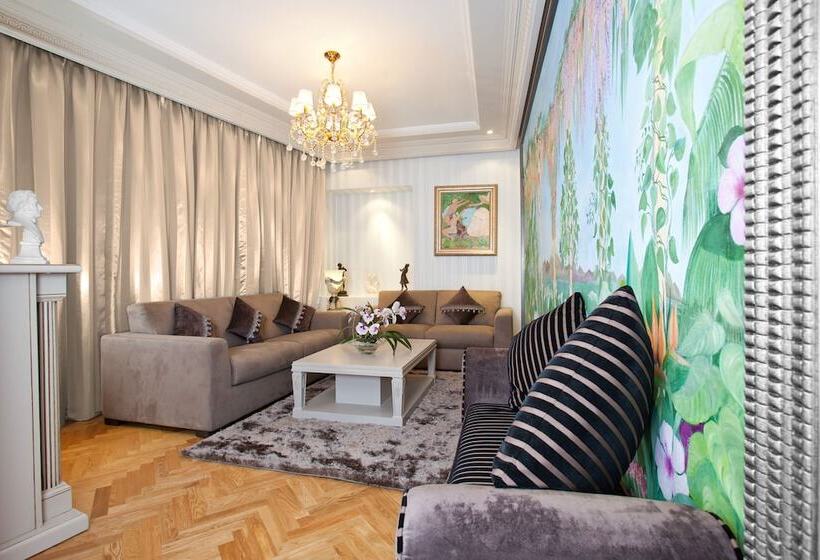 小型套房, Art Palace Suites & Spa