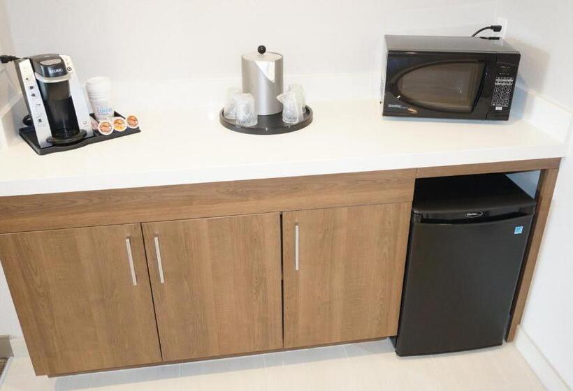Standard-huone King-vuode, Holiday Inn Express Fremont   Milpitas Central, An Ihg