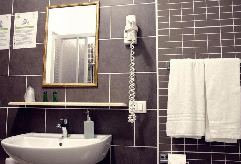 Номер Стандарт Боковой Вид на Море, La Rosa Hotel   Selinunte