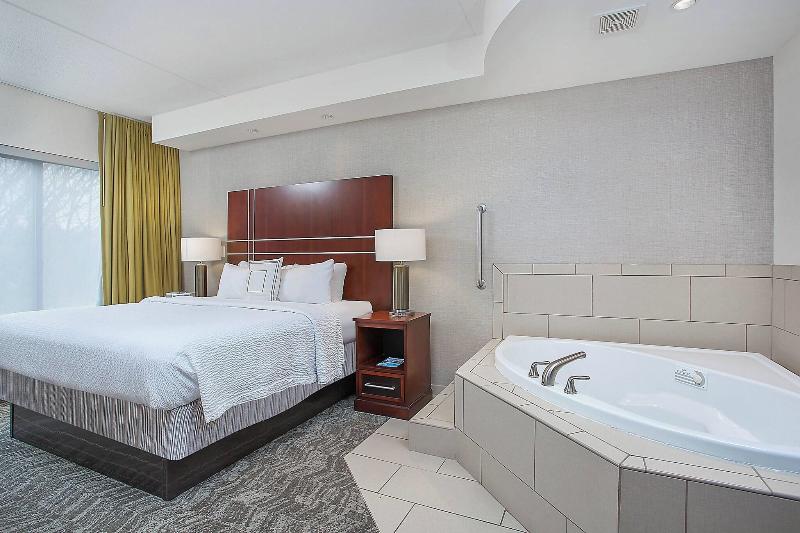 带大床的标准工作室, Springhill Suites Pigeon Forge