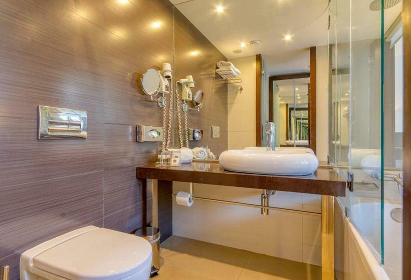 اتاق استاندارد, Turim Av Liberdade