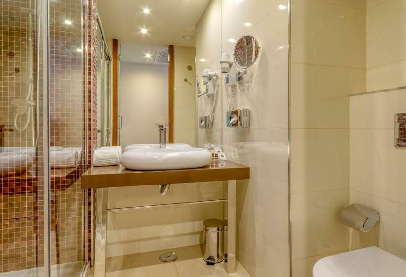 اتاق سوپریور, Turim Av Liberdade