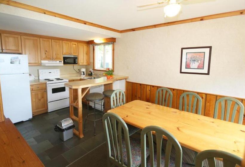 Дом 3 Спальни, Elmhirst's Resort
