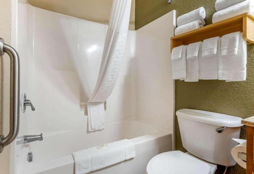 Quarto standard, Suburban Studios South Bend