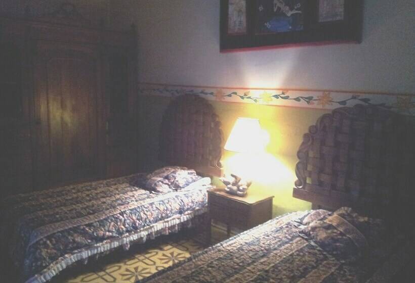 Classic Kamer met Tweepersoonsbed, Hostal La Cruz Verde