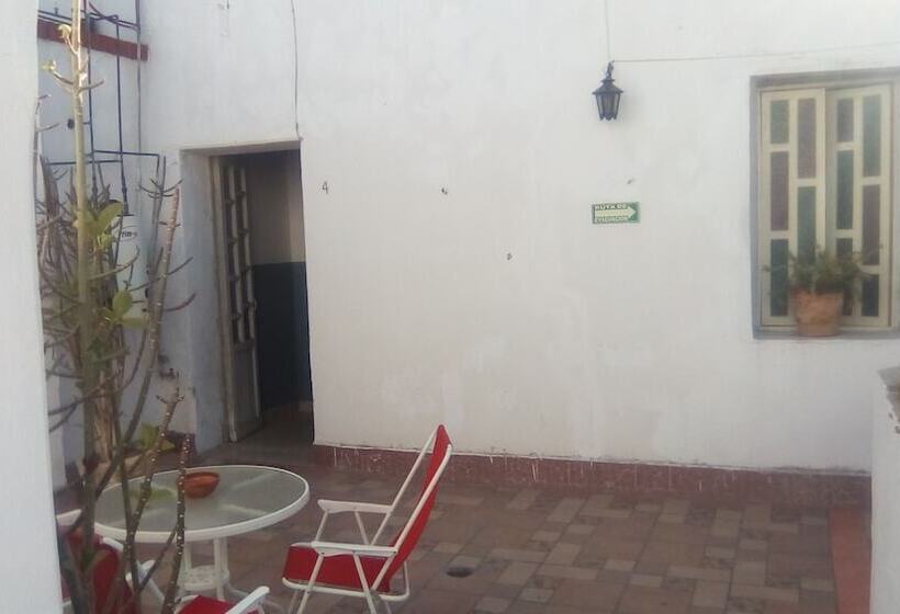 Eenvoudige Kamer met Tweepersoonsbed, Hostal La Cruz Verde