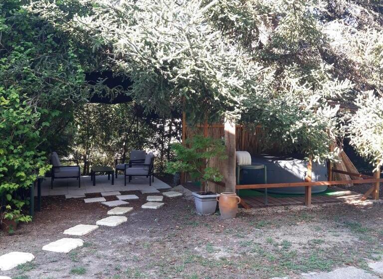 Семейный Номер Вид на Сад, L Eden Proche Du Zoo De Beauval De Saint Aignan