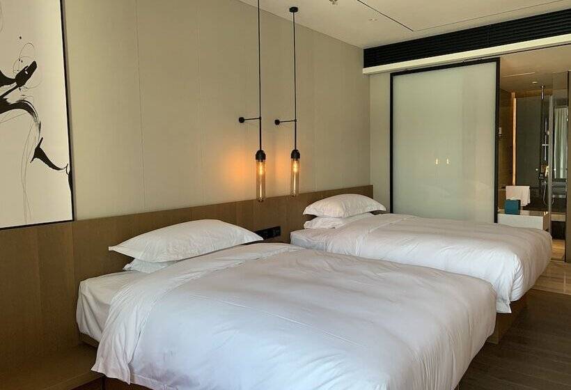 İki Çift Kişilik Yataklı Standart Oda, Courtyard By Marriott Pinghu