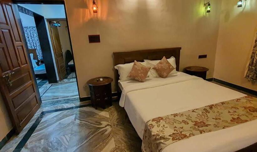 Семейный Номер, Chira Meadows Ecoresort, Dapoli