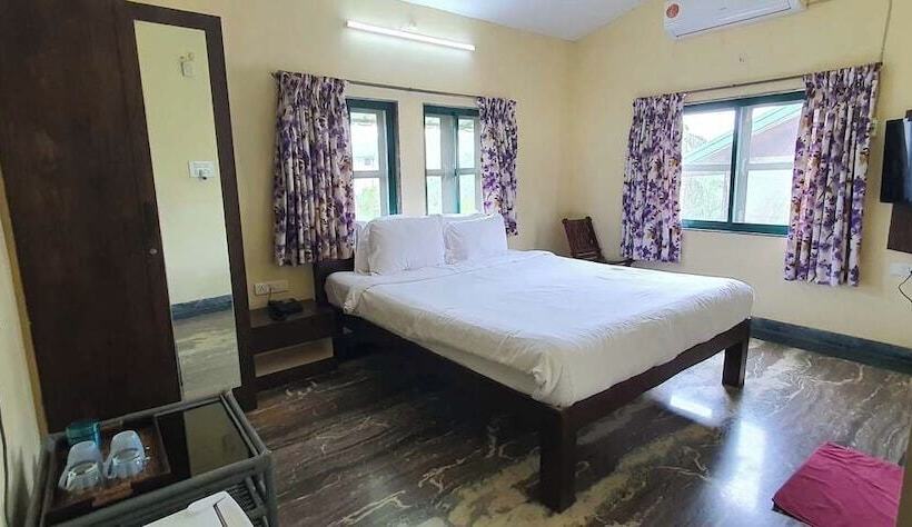 Номер Deluxe, Chira Meadows Ecoresort, Dapoli